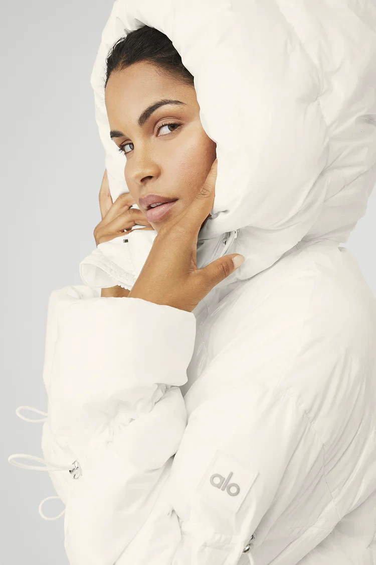 ALO Yoga Women's  Stunner Puffer Jacket Ivory Sz M NWT image 4