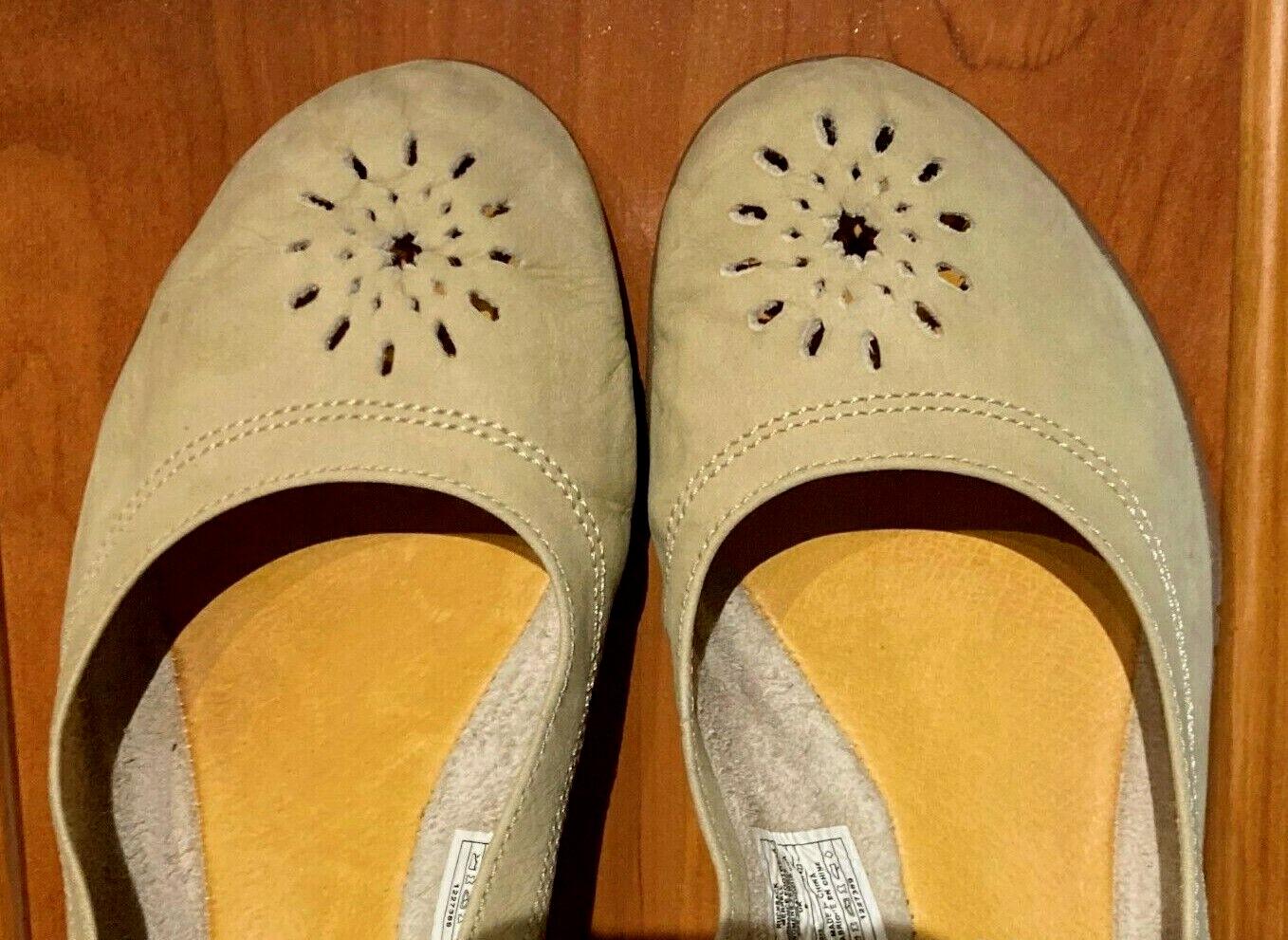 Merrell Rucksack Tan Life Zest Glove Barefoot Ballet Flat shoes sz - Main Image