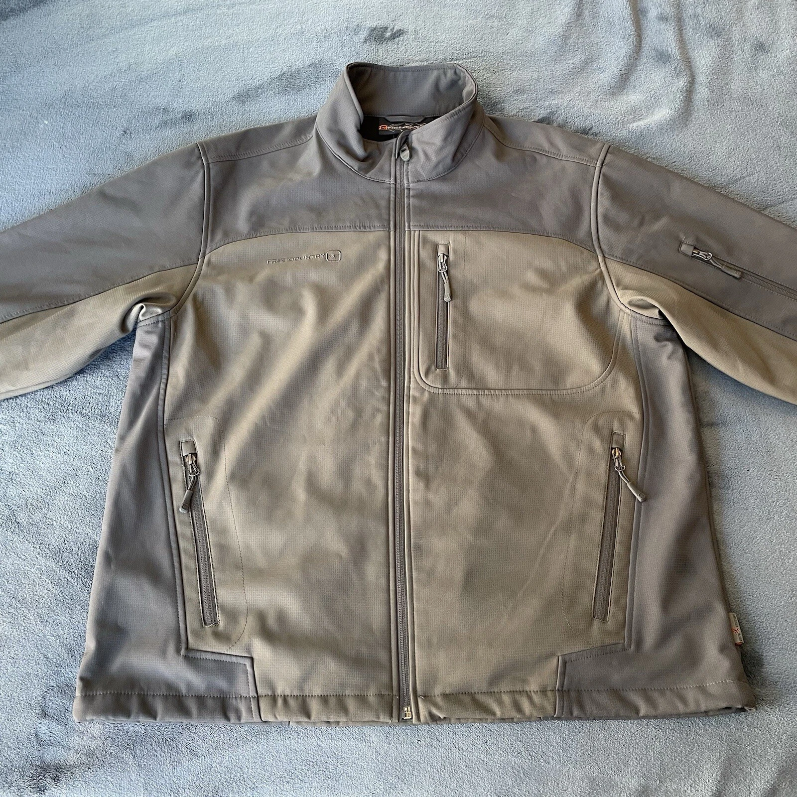 Free Country Men's Long Sleeve Full Zip Softshell Gray/Greenish Jacket XL