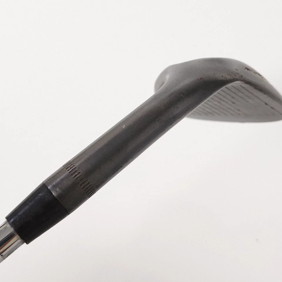 Cuña Tommy Armour V-31M Smoke Black Sand 56° 10 acero regular-flexible diestro 35,25 pulgadas Foto 4 de 4