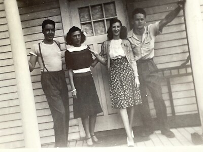 Xi Photograph Cute Couple Handsome Men Pretty Women 1941 Portrait Group