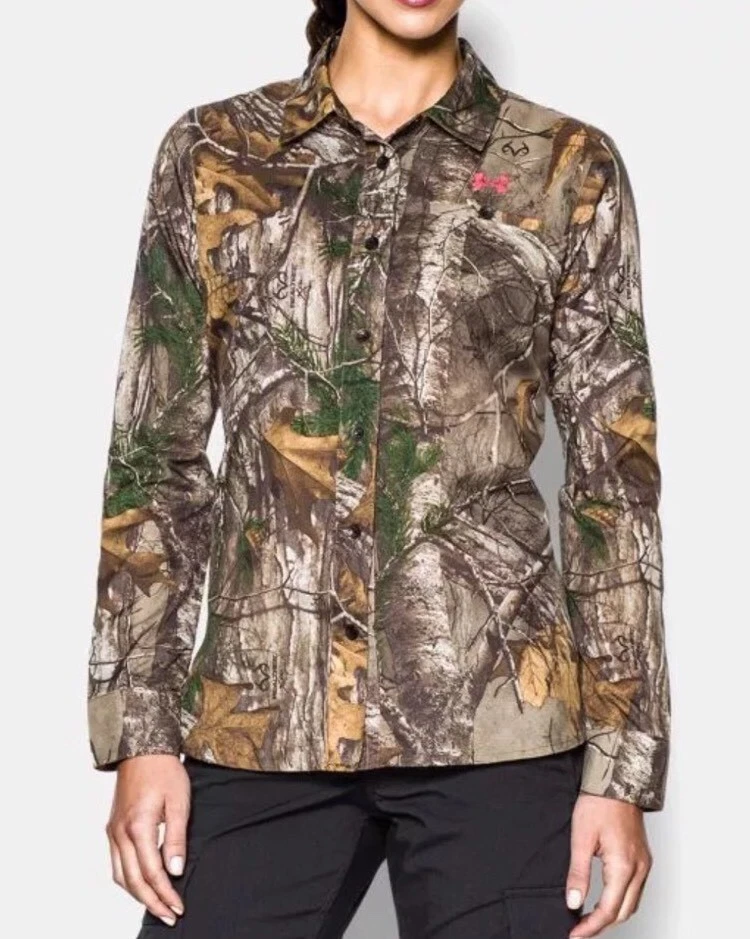 Camisa $80 Under Armour Performance Abotonada Campo GRANDE Camuflaje Mujer 1253209 Foto 3 de 4
