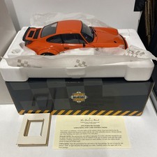 EXOTO 1/18 el Car 1976 Porsche 934 RSR Priate Team Orange Exoto Porsche Client