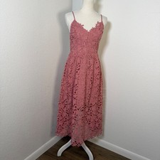 ASTR The Label Lace Midi Dress Womens L Pink Floral Scalloped V-Neck Cocktail