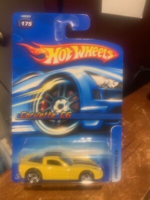 2005 Hot Wheels Corvette C6 #175 Yellow (Name on Side & Card)
