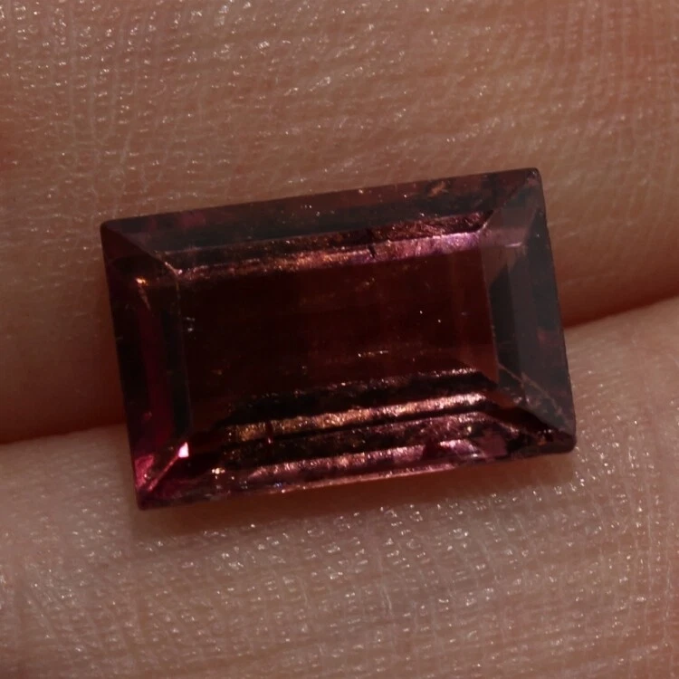 RUBELLITE TOURMALINE 11.80 x 7.80 MM BAGUETTE CUT F-3661 - Image 4 of 4