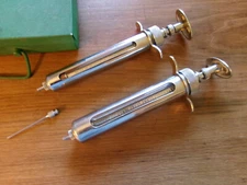2 Vintage Large Metal Plunger Veterinary Syringes in Metal Box 20 CC & 40 CC