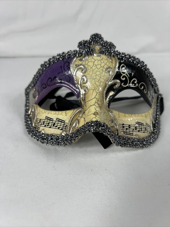 Máscara de ojos vintage de mascarada púrpura, negro y plata notas musicales Foto 4 de 4
