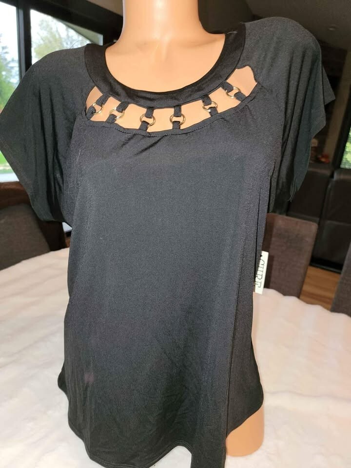Cute black size M shirt NWT