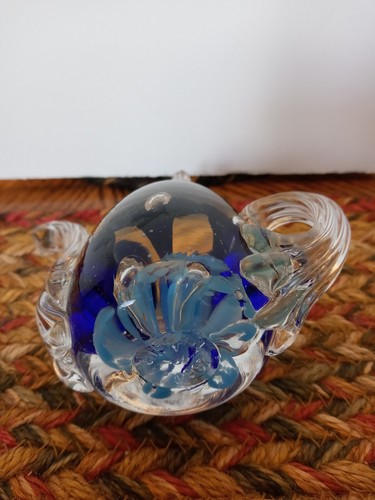 Vintage Gibson Glass Paperweight 1987 Teapot and Blue Flowers 4" Tall - Picture 5 of 5