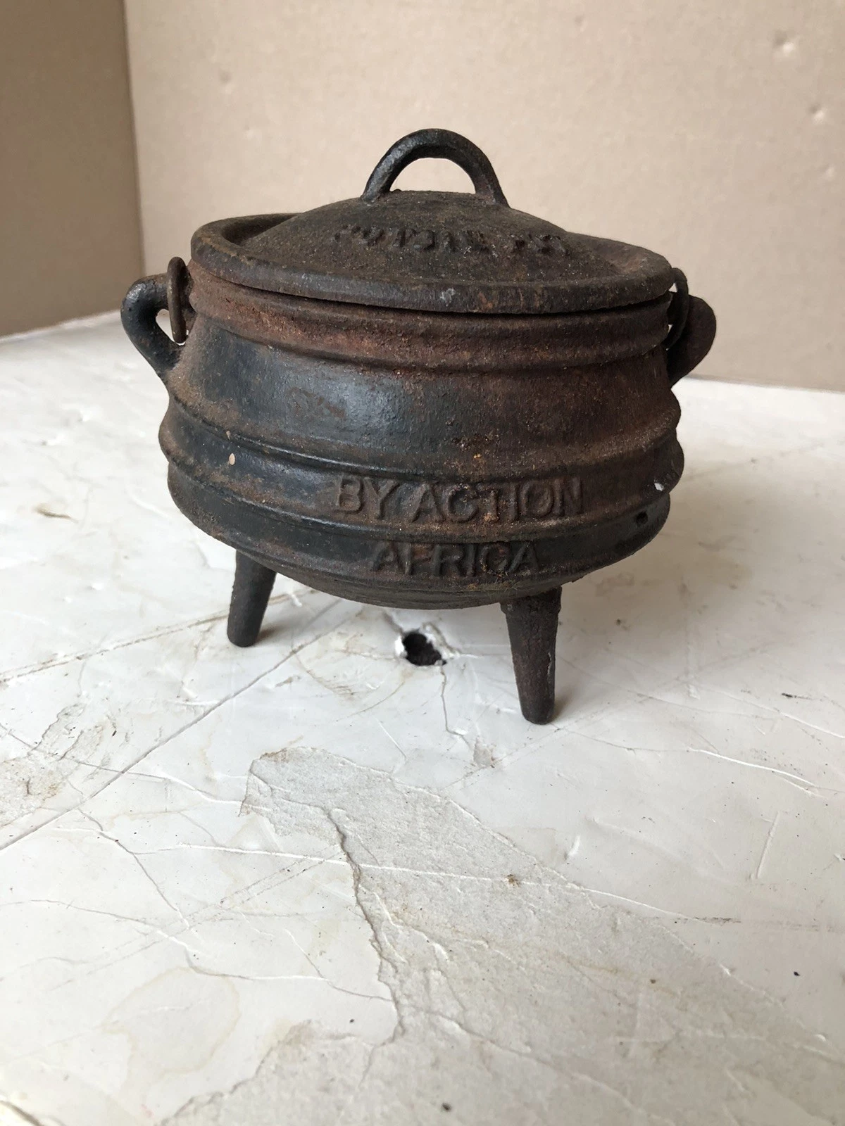 CAST IRON POTJIE POT