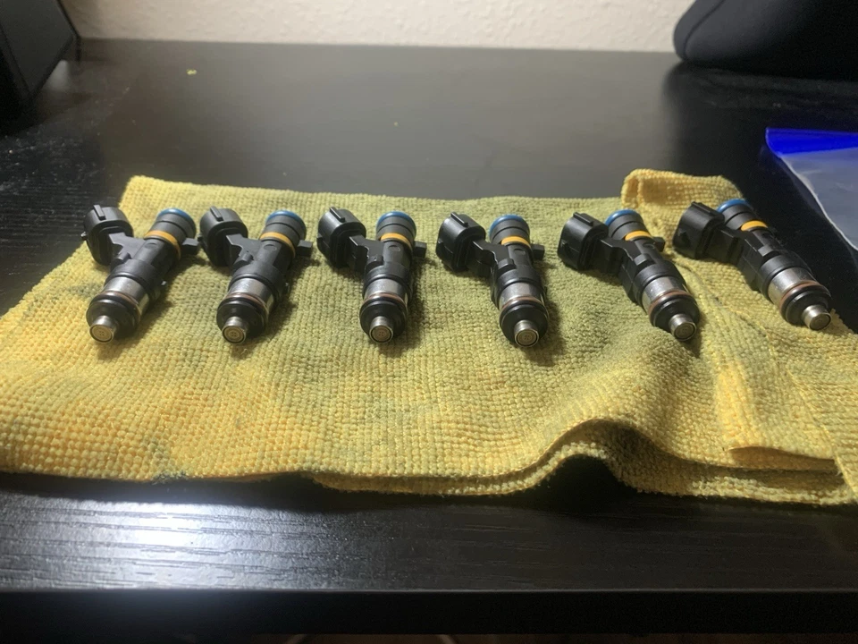 Inyectores G35 2003-2008 3,5 L. Juego de 6 Infiniti g35 OEM Foto 3 de 4