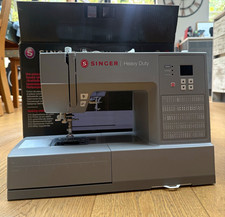 SINGER 6605C Heavy Duty Computerised Sewing Machine Portable Free Arm