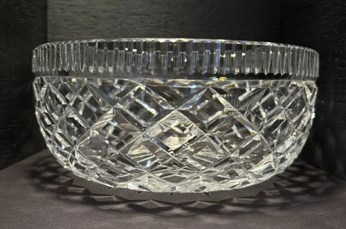 Vintage Waterford Crystal serving or centerpiece bowl in the Killeen pattern.