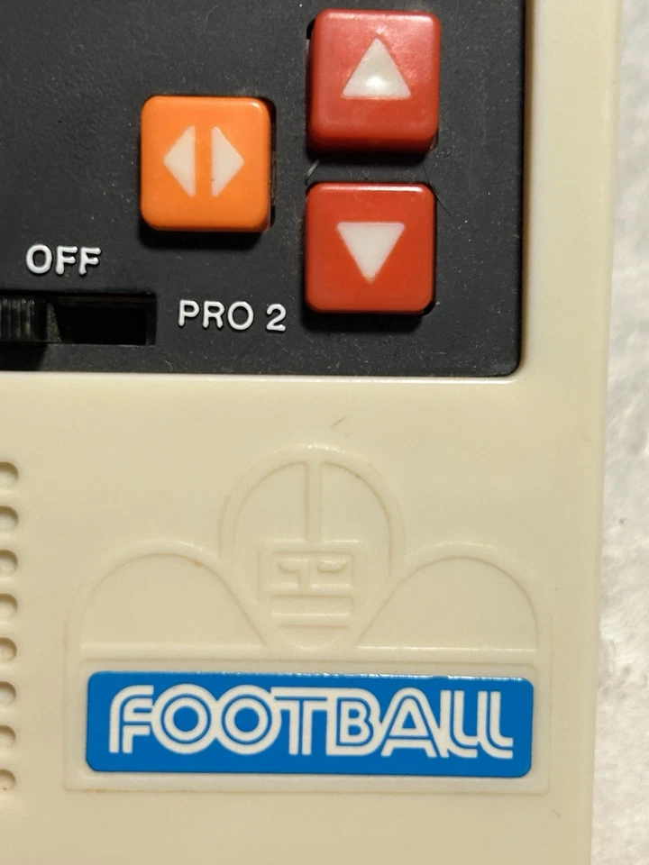 De colección 1977 Mattel Electronics Fútbol 1, Probado Completamente Funcionando, Juego Portátil Foto 4 de 4