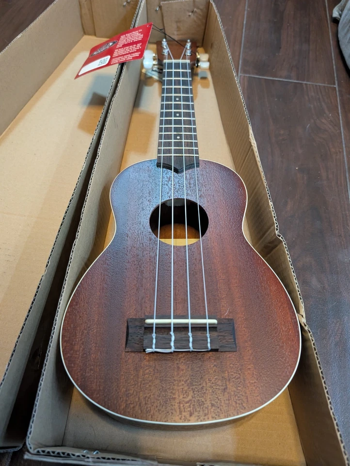 Ukelele soprano de caoba KALA KA-S nuevo Foto 2 de 4
