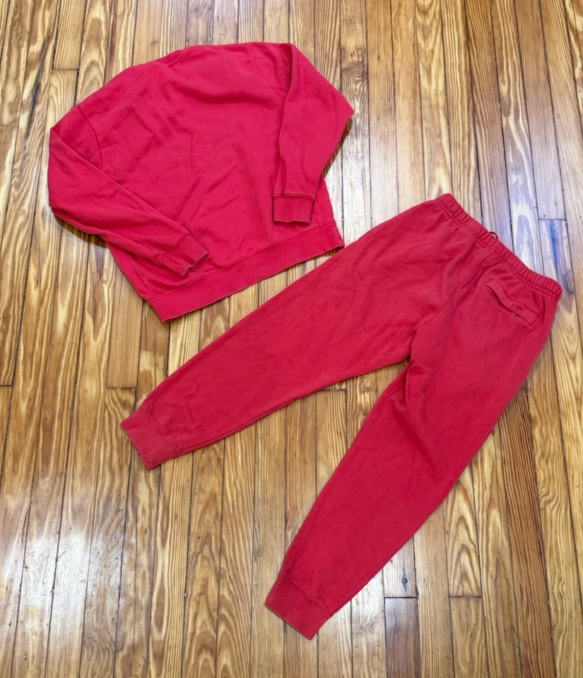 Conjunto de sudadera y joggers Nike Sportswear Club polar rojo talla mediana Foto 2 de 4
