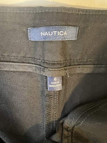 Nautica New Women’s Size 6 Mid Rise Twill True Black Shorts Pockets 5” Inseam - Picture 9 of 12