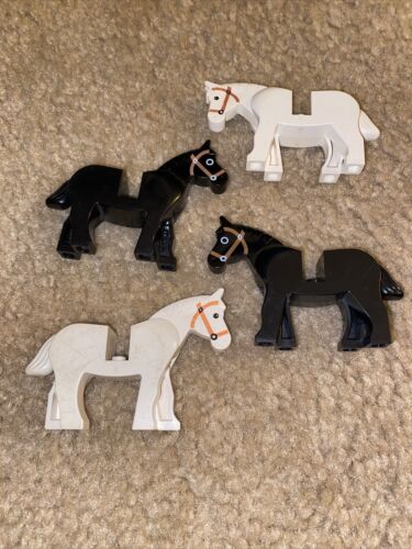 Lego Pferde Menge 4 - schwarz-weiß