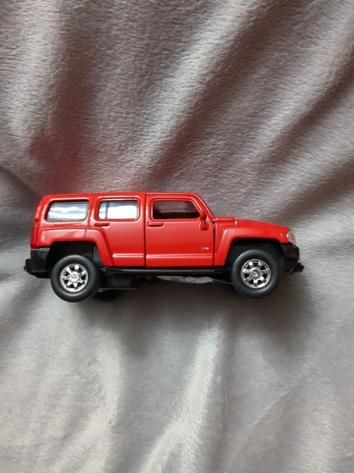 WELLY DieCast 4.5 Inch. HUMMER H3 Model Car Metal 4.5 Inches Red - Image 3 of 4
