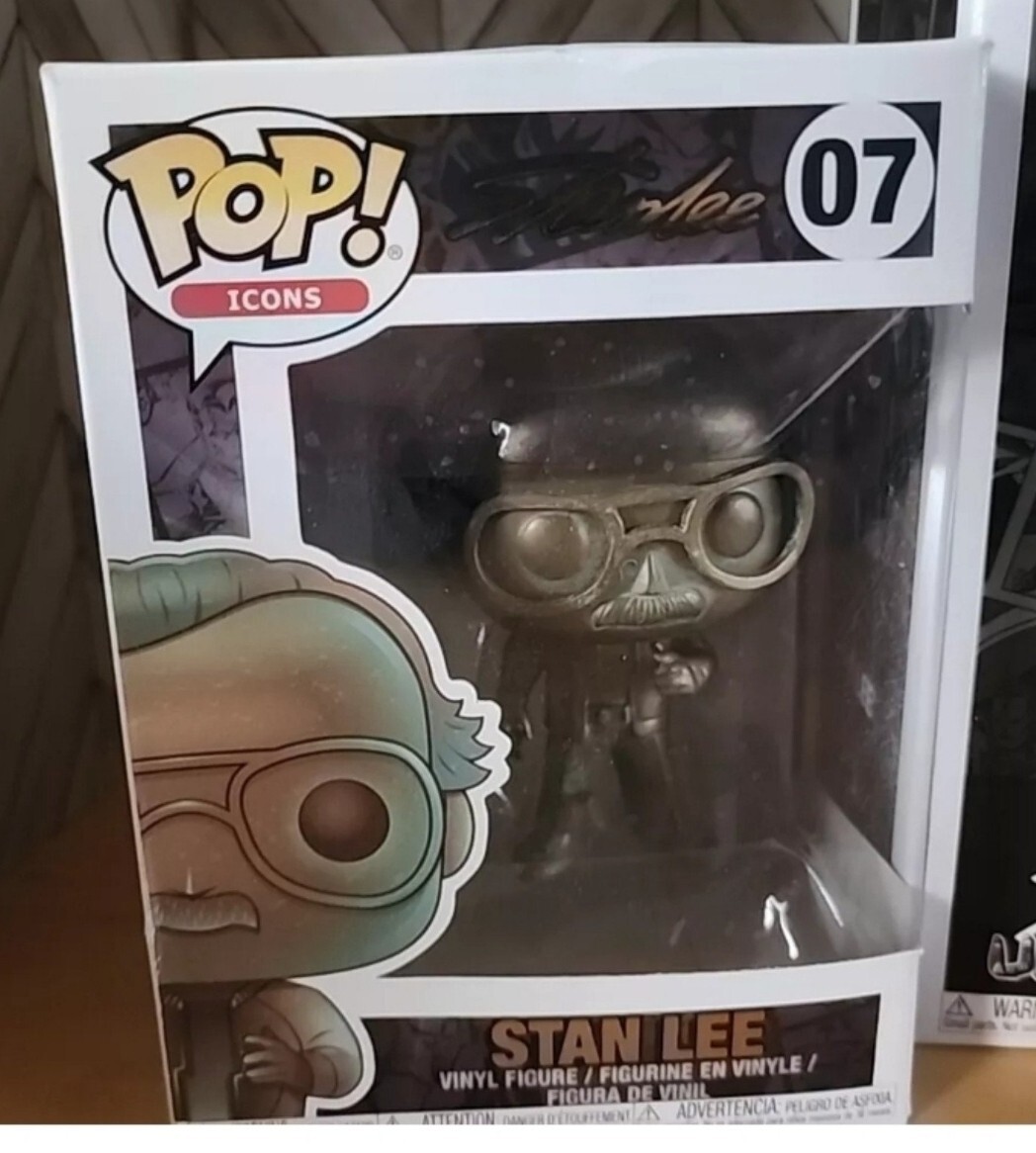 Funko Pop Icons 07 Stan Lee Figure Autograph Gold Stamp