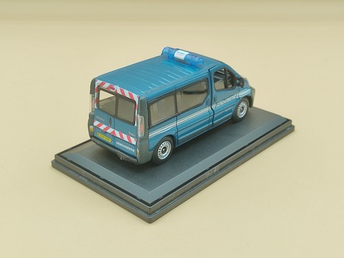 1/43 Renault Trafic II DCI 100 "Gendarmerie Nationale" 2002 Cararama - Imagen 2 de 3
