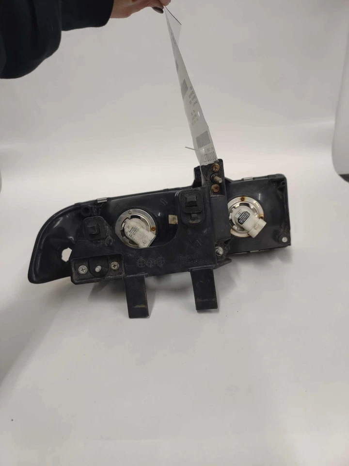 1998-2004 Chevrolet S10/S15/Sonoma Truck LH Headlight Assembly - Image 3 of 4