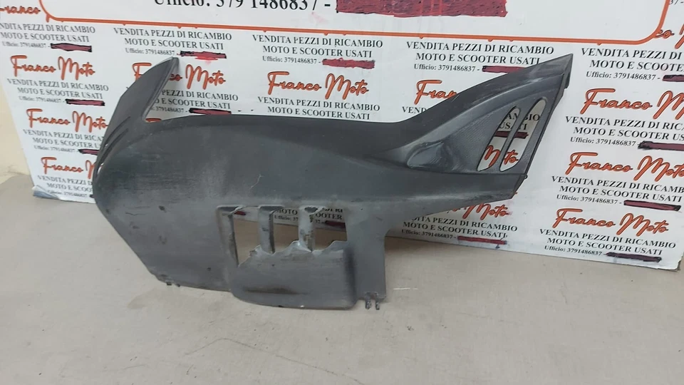 Sottopedana sinistra Aprilia sportcity 250 iE anno 2006 2008 Foto 4 de 4