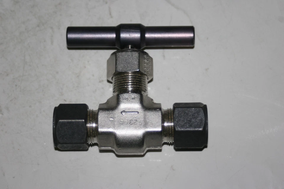 1/2" Tube 316ss Needle Valve (5000 Psi) Parker 8Z-V8LR-SS - Image 2 of 4