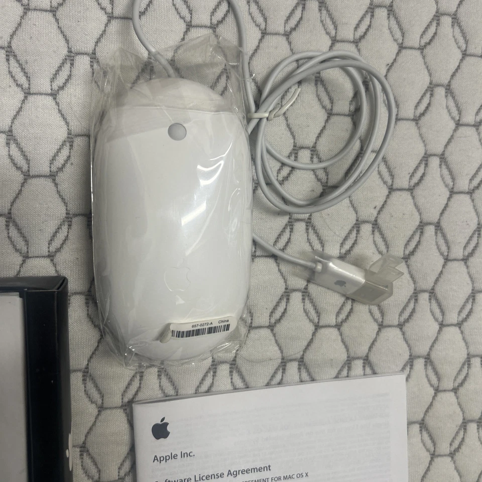 Apple Mac A1152 Wired Mighty Mouse White USB Optical Mouse - Image 2 of 4