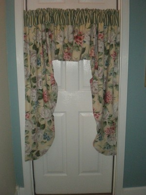 Bibb Co Macon Swag Valance Williamsburg Garden Gable Roses