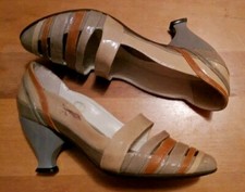 JOHN FLUEVOG BLIND FAITH: DREW 7 BEIGE GRAY BLUE LEATHER PUMPS HEELS SHOES