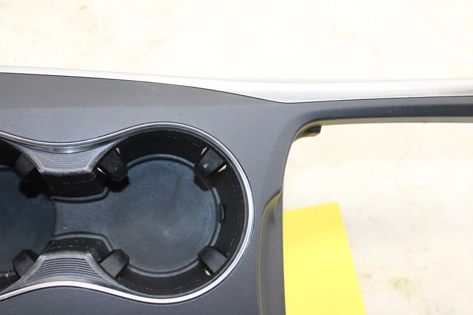 Acura MDX 2014-2015 bisel de consola central/portavasos 7729FTZ5 OEM IP101 Foto 4 de 4