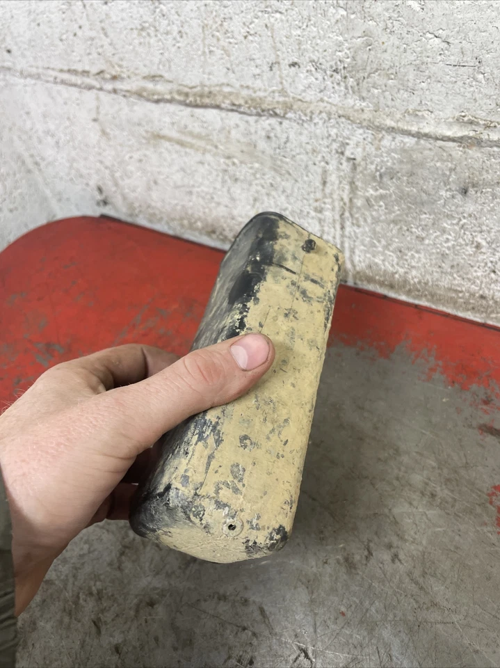 Yamaha TT-R 225 TTR225 1999 caja de herramientas Foto 3 de 3