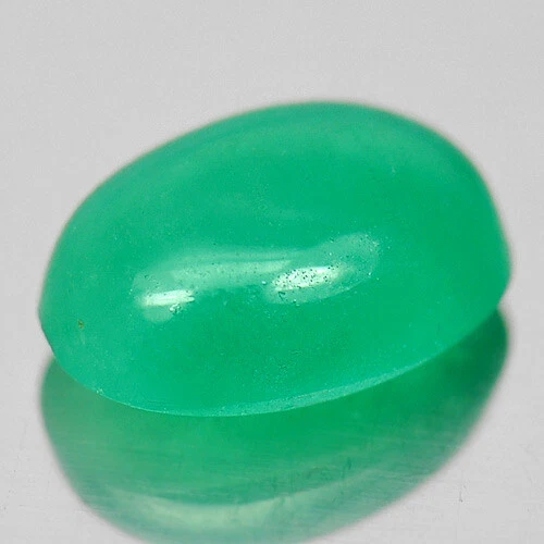Esmeralda verde 2,12 quilates Cabujón ovalado 9,8 x 6,9 mm. Gema natural Columbia sin calefacción Foto 2 de 4
