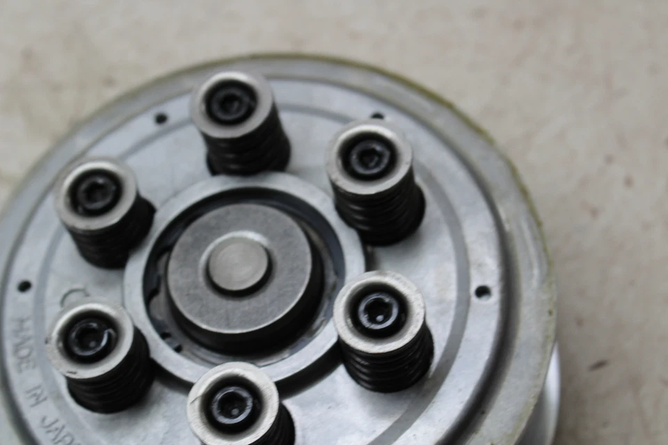 Kawasaki GPZ1100 1995 embrague completo con buje de cesta Foto 4 de 4