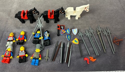Vintage LEGO Knights Minifigure Lot - Castle Accessories Shield, Horses