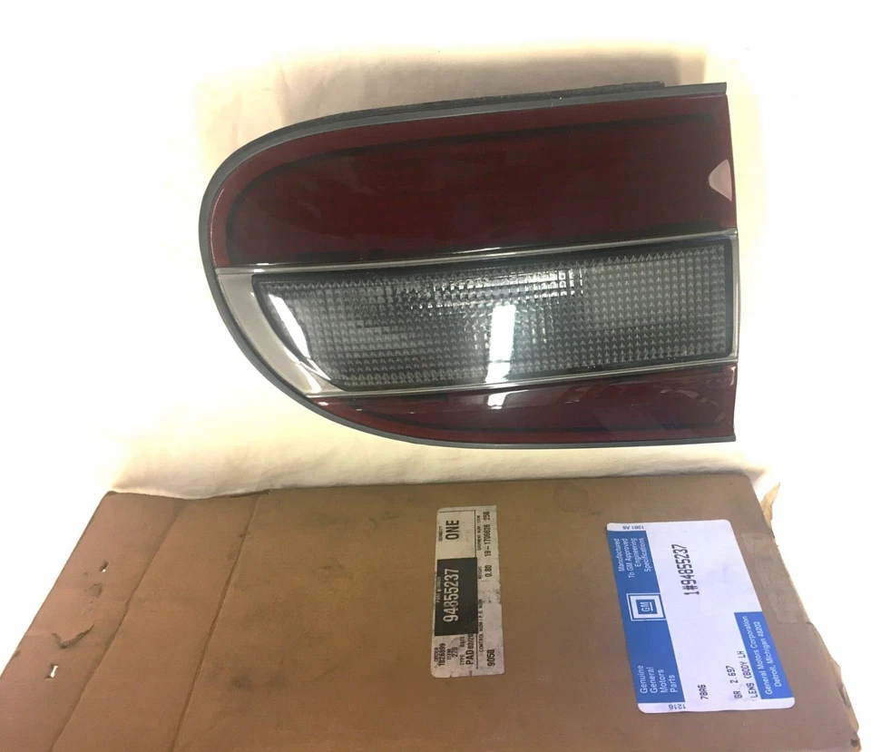 NOS 1993-97 Geo Prizm tail reverse backup lens GM S 94855237 - Image 2 of 4