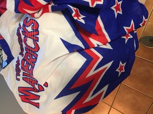 mavericks hockey jersey