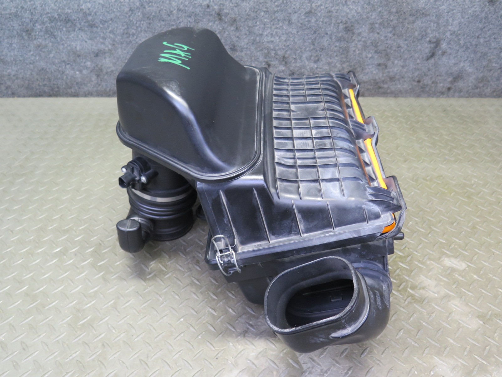 2009-2019 MASERATI GRANTURISMO M145 4.7L AIR INTAKE CLEANER FILTER BOX W SENSOR