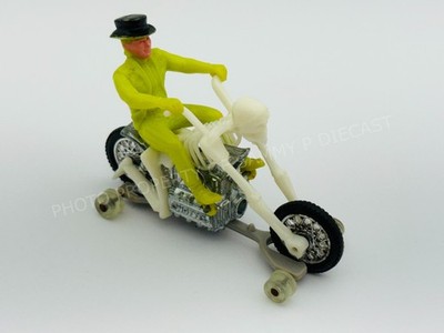 Hot Wheels Redline Rrrumblers BONE SHAKER w/ RARE Light Green TOPS