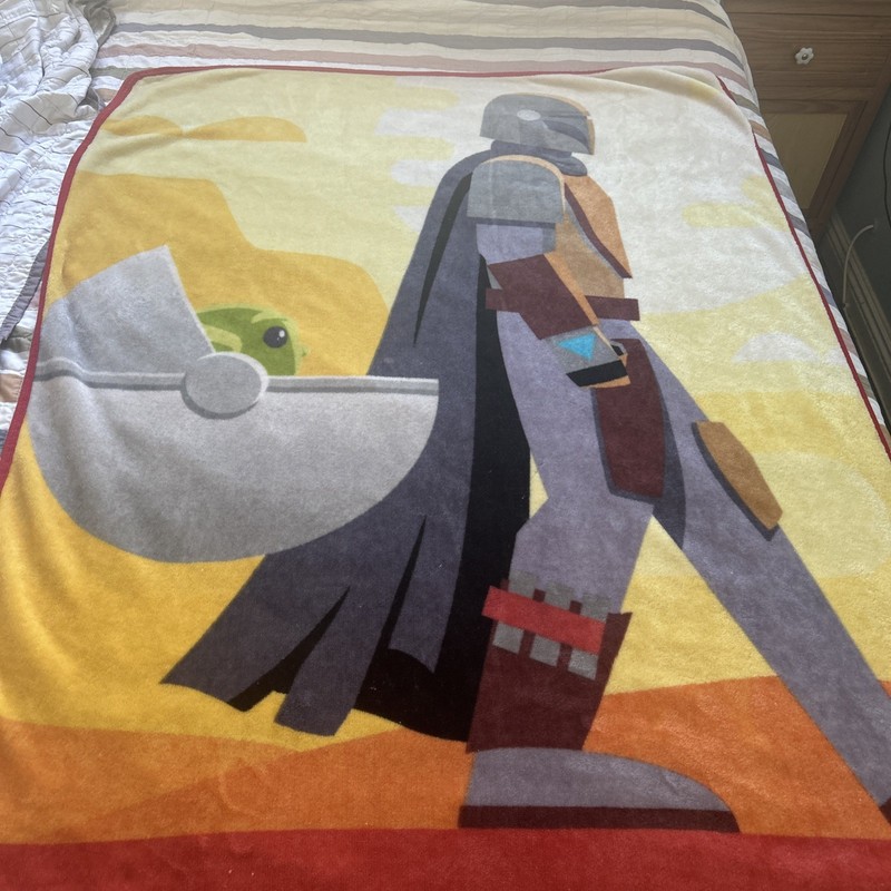 Disney/Star Wars present the Mandalorian and Grogru Kids Blanket