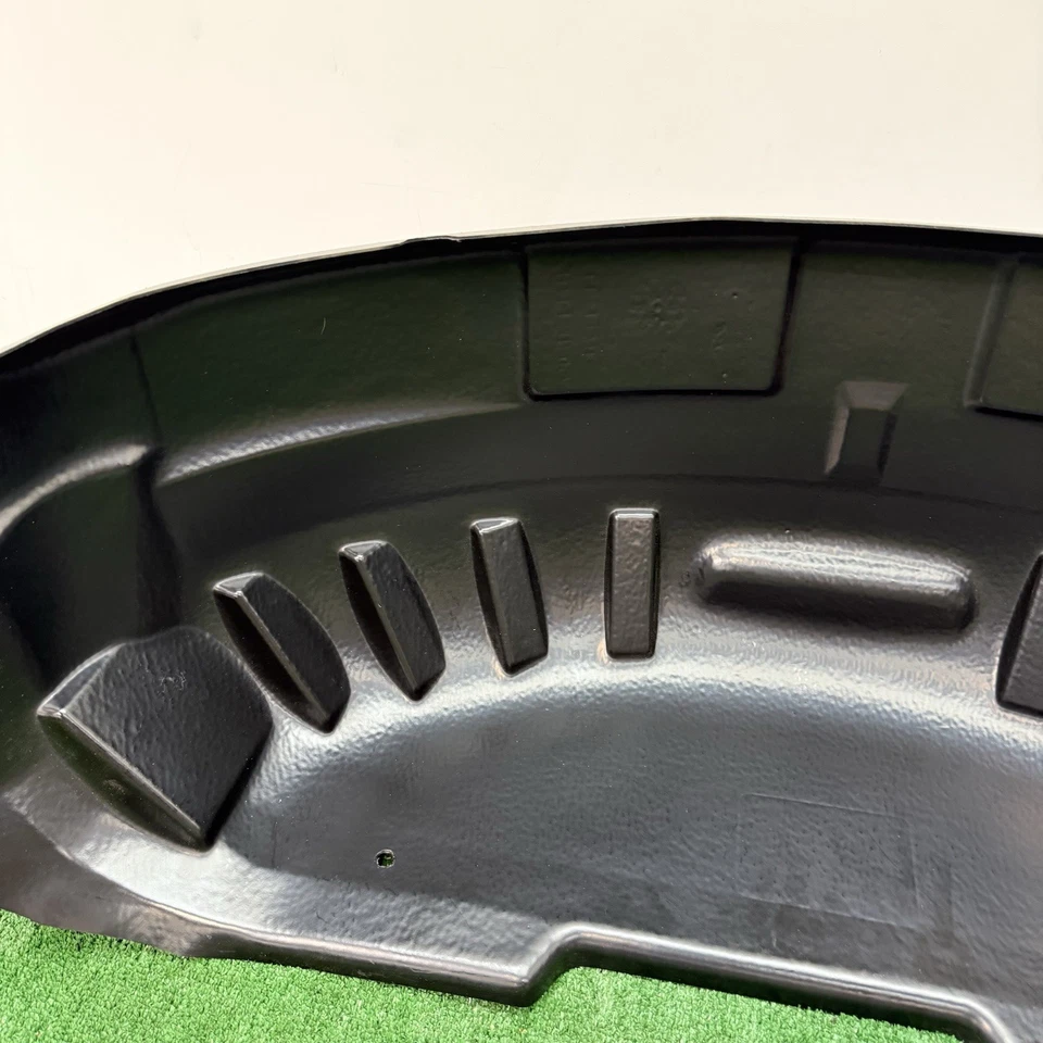 Ford F-250/350 Superduty 2017-2022 revestimiento de pozo de rueda trasero izquierdo OEM LC3Z9927886A Foto 3 de 4