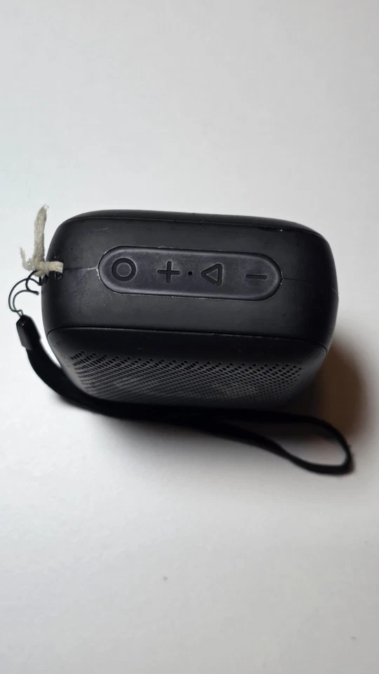 Fresh ’n Rebel Bluetooth Lautsprecher 11x6x11 cm, Spritzwassergeschützt, Schwarz - Bild 4 von 4