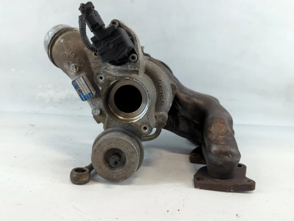 Volvo Xc60 2015 turbocompresor turbo cargador supercargador supercargador E4SLX Foto 3 de 4