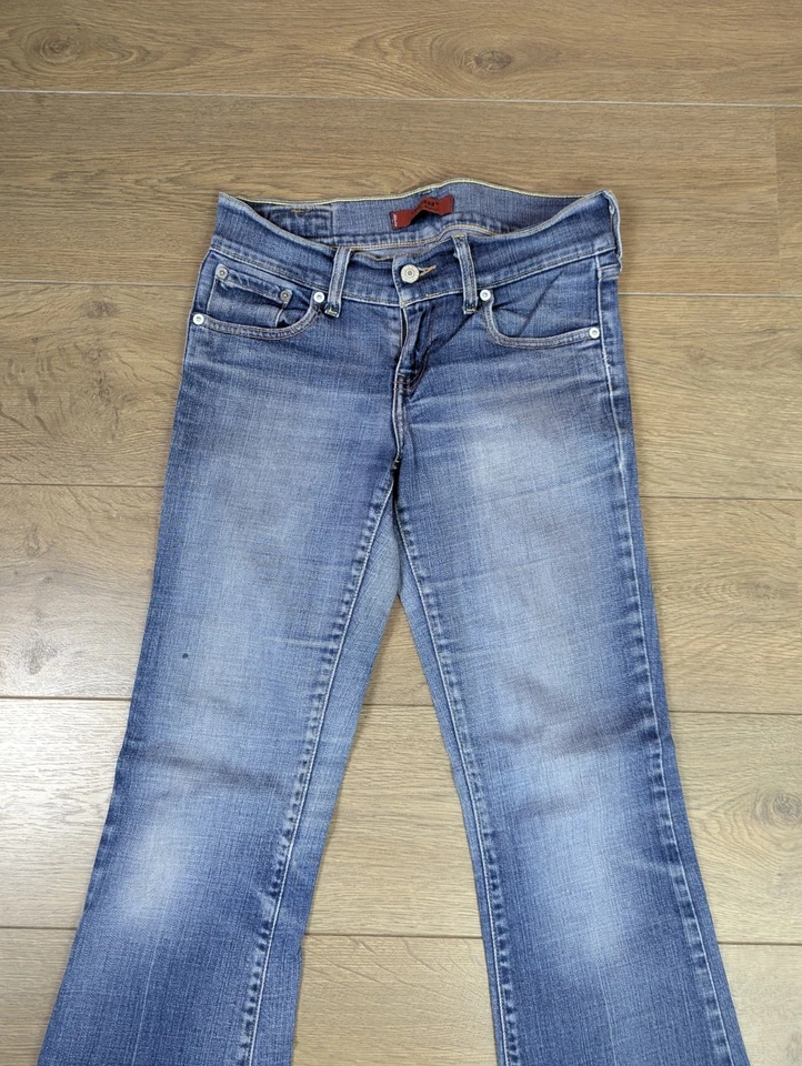 Vintage 2005 Levi's 559 Marissa Jeans Square Cut Boot Cut W28 L31 Zip Fly - Image 4 of 4