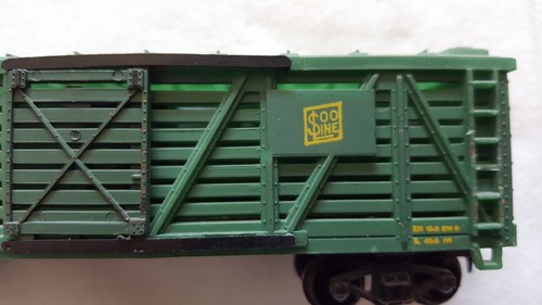 HO Scale Life Like SOO Line Livestock Cattle / Hog Rail Car #29647 - Picture 4 of 8