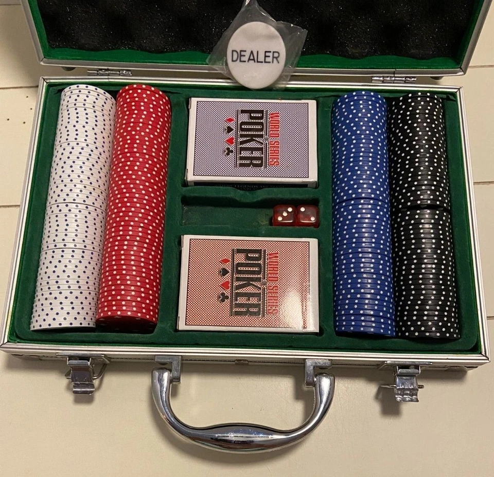 Excalibur World Series Poker Set 2 Decks Of Cards 2 Dice And Chips In Metal Box - Image 2 of 4