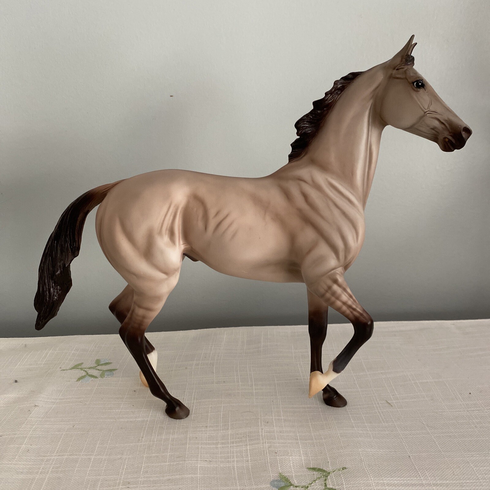 BREYER Horse BREYERFEST 2010 Special Run Model TINSELTOWN Lonesome