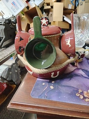 Sonoma Happy Trails Chili Pot with Lid and 3 Chili Bowls